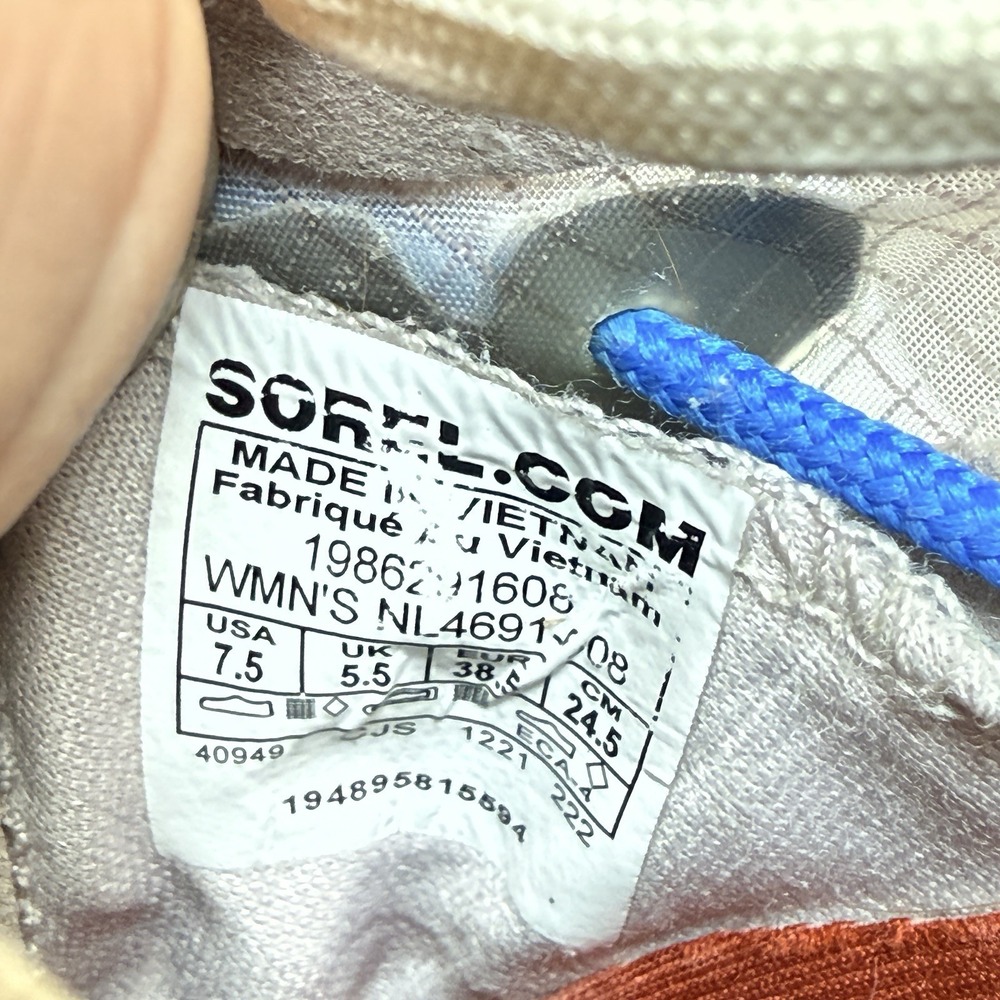 Sorel Women's 7.5 Kinetic Breakthru Tech Lace Up Sneakers in Vapor Chalk‎ - Picture 10 of 10